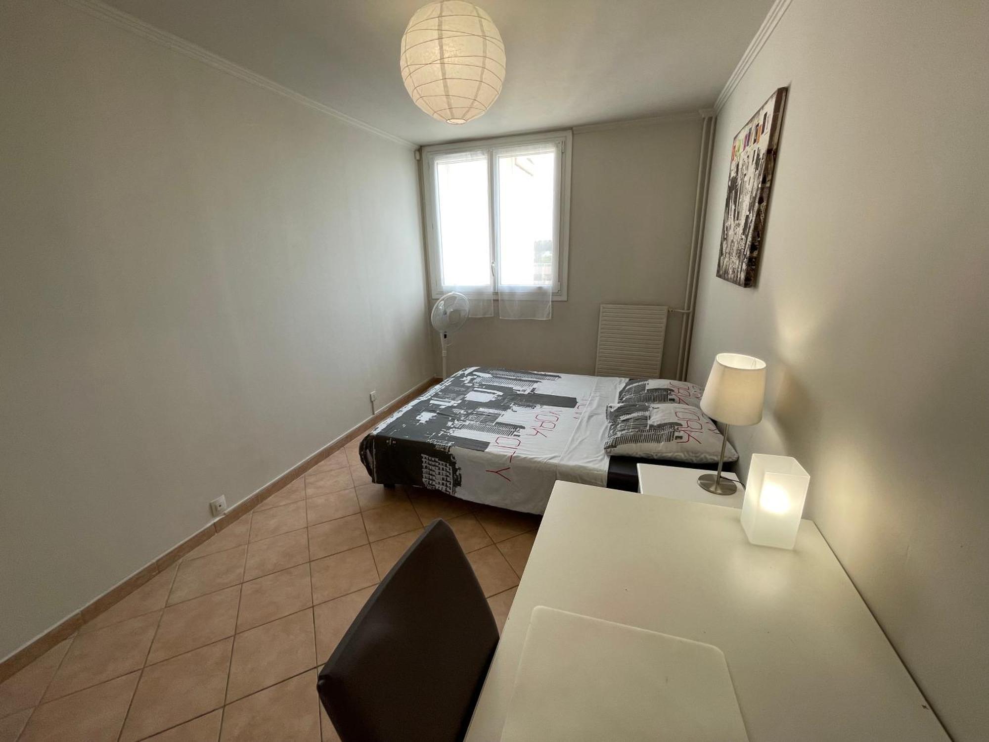 Chambre Privee En Colocation Dans Un Appartement Vaulx En Velin Centre Buitenkant foto