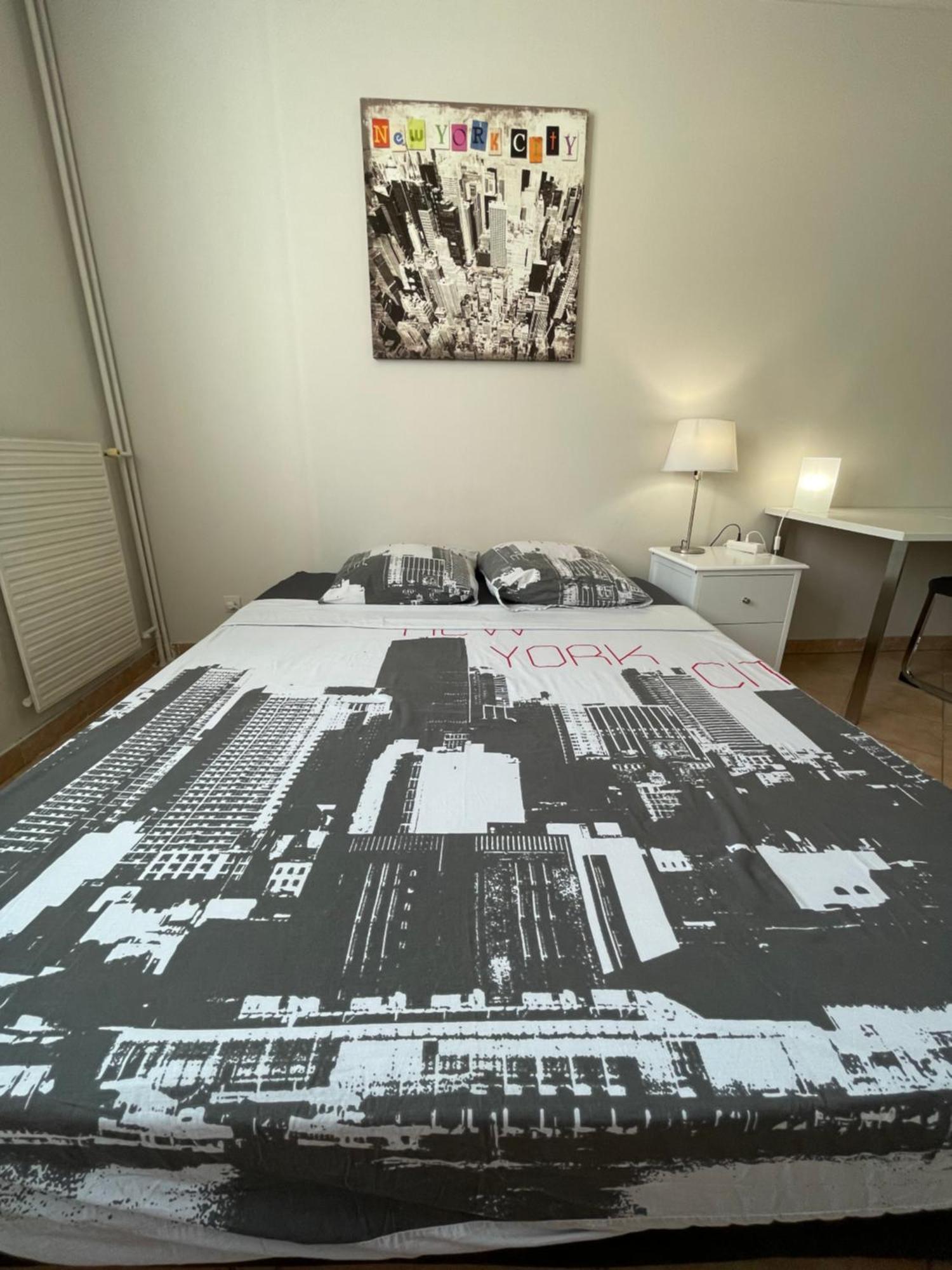 Chambre Privee En Colocation Dans Un Appartement Vaulx En Velin Centre Buitenkant foto