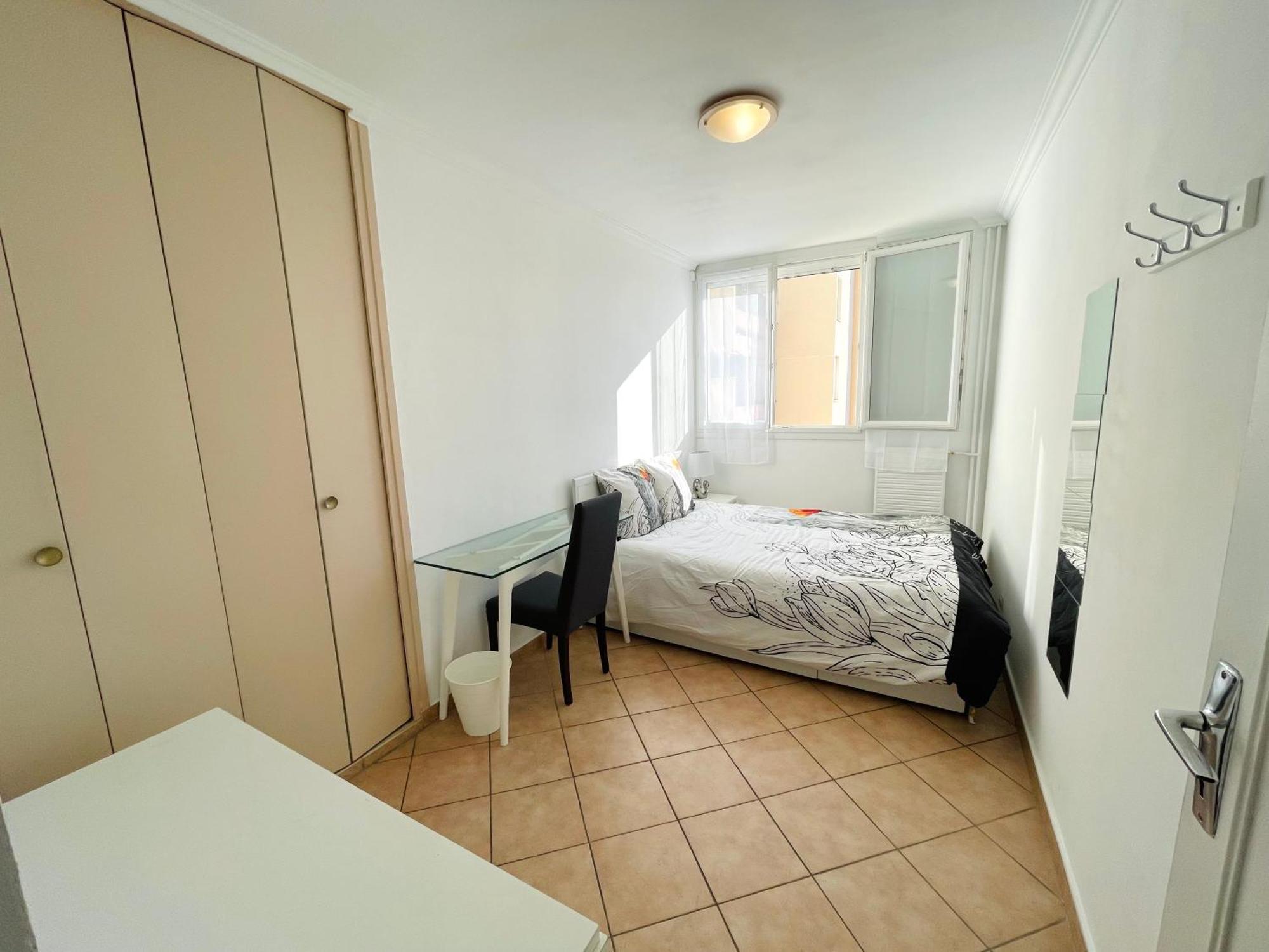Chambre Privee En Colocation Dans Un Appartement Vaulx En Velin Centre Buitenkant foto